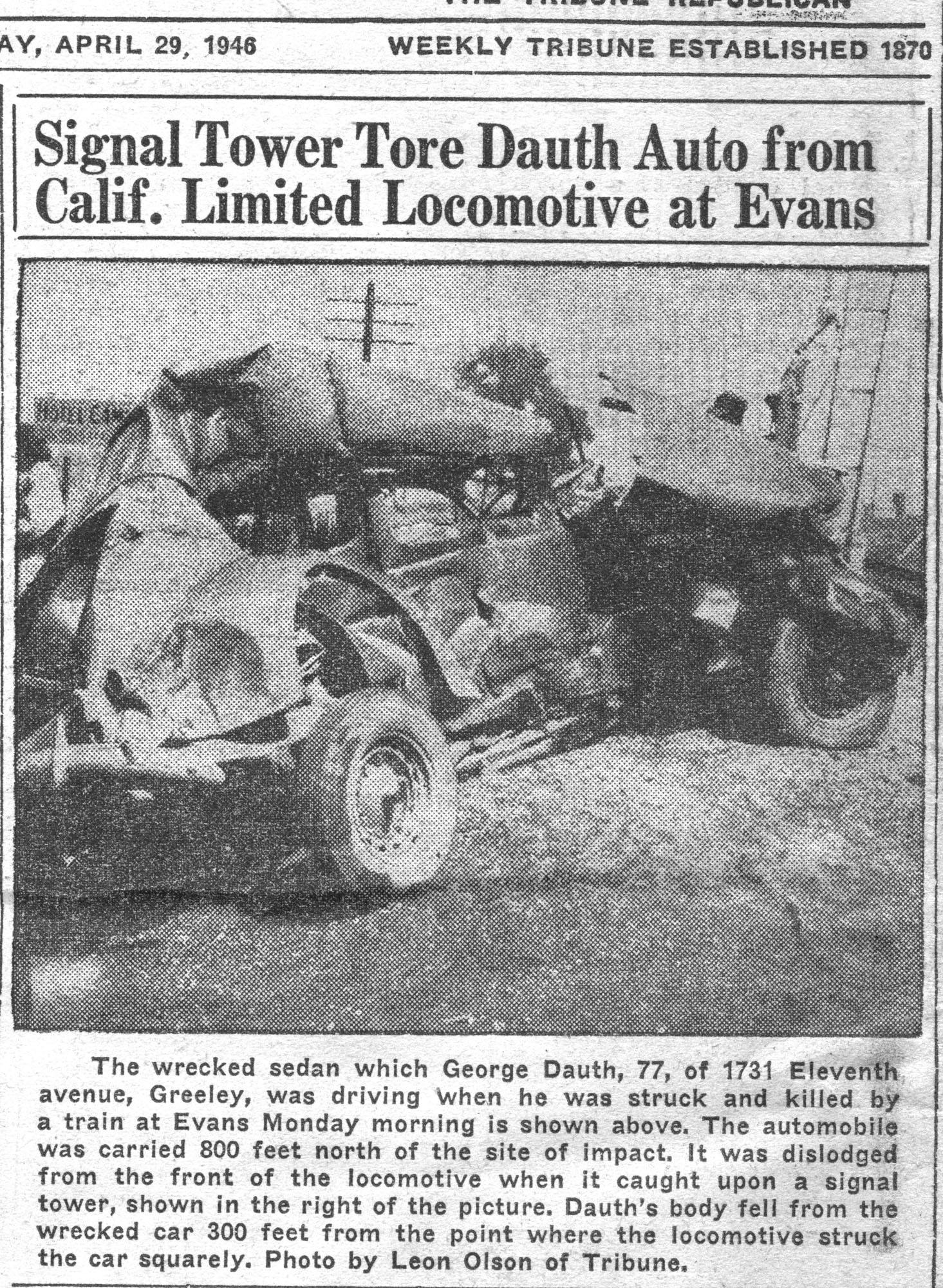Dauth Family Archive - 1946-04-29 - Weekly Tribune - Photo of George Dauth's Wrecked Vehicle