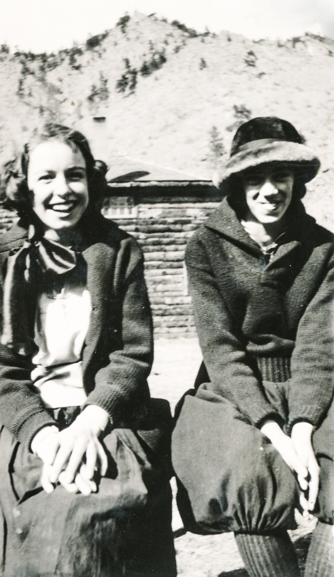 Dauth Family Archive - 1921 - Elizabeth Dauth and Elizabeth Jones at Idlewild