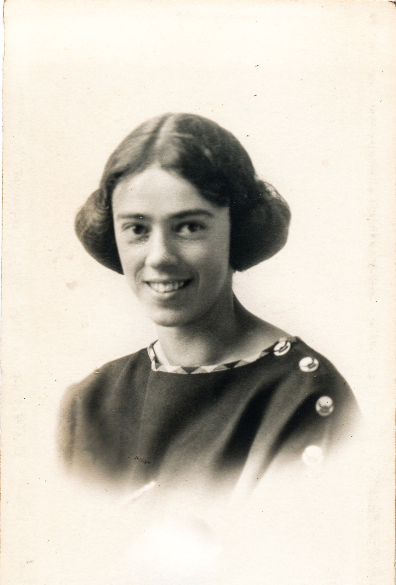 Dauth Family Archive - Circa 1923 - Graduation Photo Of Elizabeth Dauth