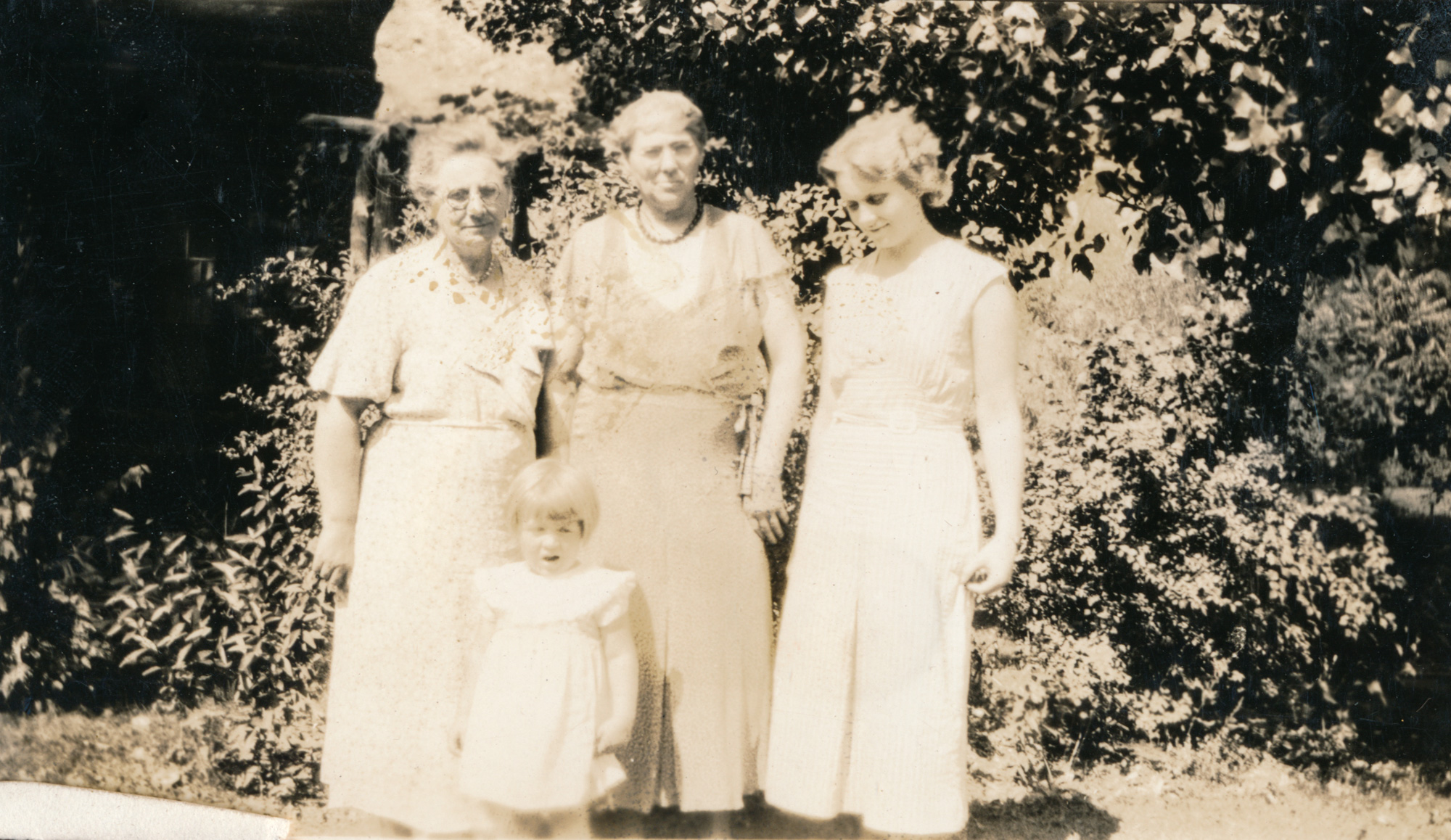 Dauth Family Archive - Dauth Family Matriarchs at Idlewild