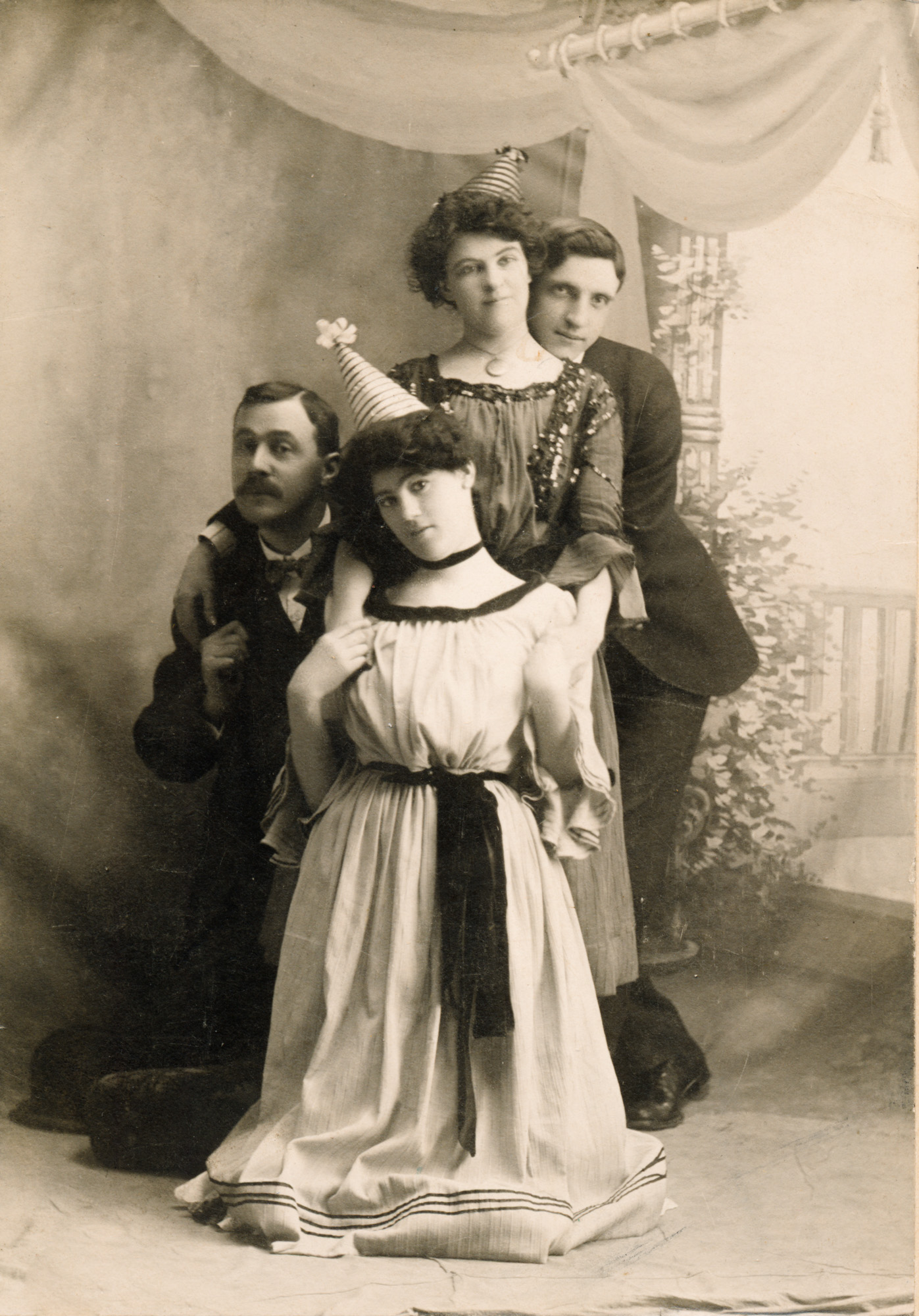 Dauth Family Archive - Florence Yeaton Valentines Day Photoshoot